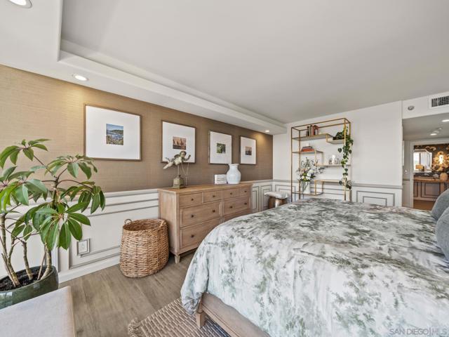 Image 32 of 60 For 1750 Avenida Del Mundo  404