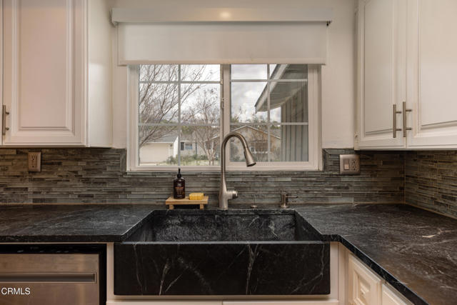 1009 Grandview Avenue, Ojai CA: https://media.crmls.org/mediaz/4b2e37d2-0b73-46b1-8ef5-6ed3abe75205.jpg