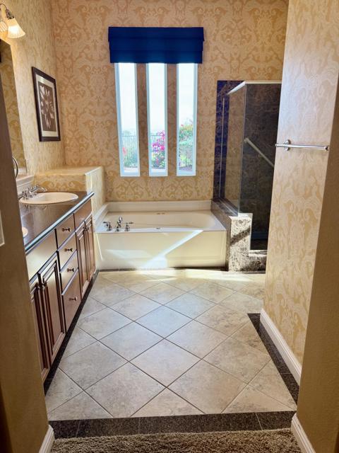 77178 California Drive, Palm Desert CA: https://media.crmls.org/mediaz/4b2f813b-1cce-414b-ba54-c637a1afb854.jpg