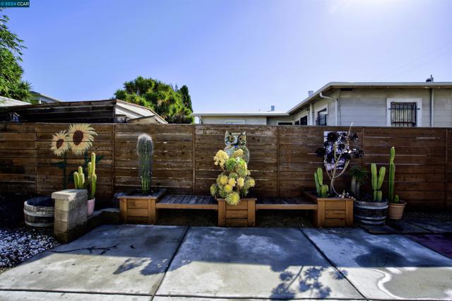 2715 67Th Ave, Oakland, California 94605, 2 Bedrooms Bedrooms, ,1 BathroomBathrooms,Single Family Residence,For Sale,67Th Ave,41062740