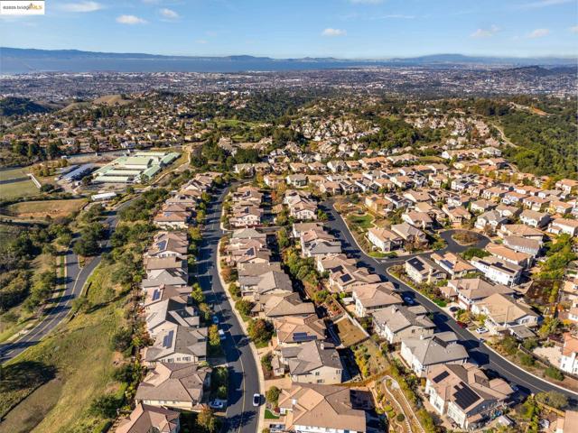 30 Arundel Dr, Hayward CA: https://media.crmls.org/mediaz/4b2fac8f-35ef-4e96-be52-aa24551443d2.jpg