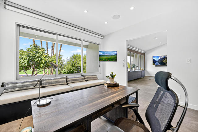 49120 Sunrose Lane, Palm Desert CA: https://media.crmls.org/mediaz/4b30f74c-bfc0-4edf-ac1d-982abac9b731.jpg