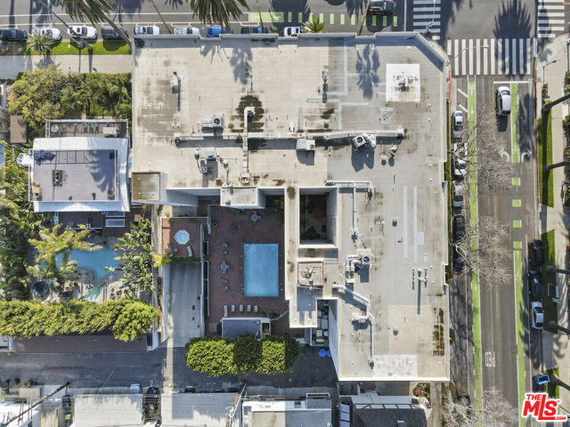 801 Ocean Avenue, Santa Monica CA: https://media.crmls.org/mediaz/4b3122b4-14a0-42cb-b880-fc7ed4e75088.jpg