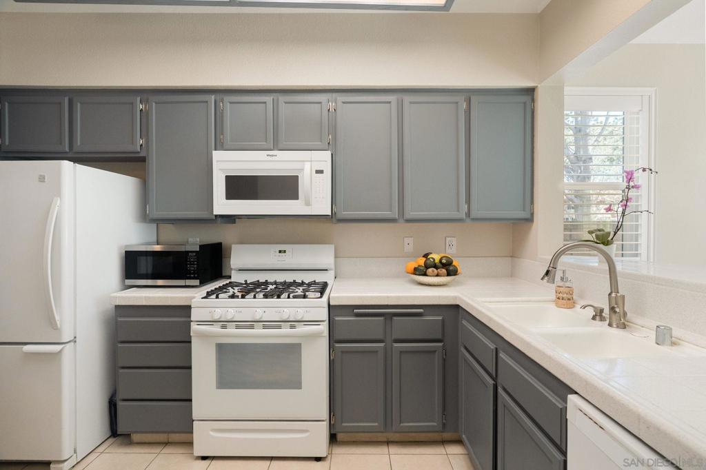 13527 Tiverton Rd - photo 6