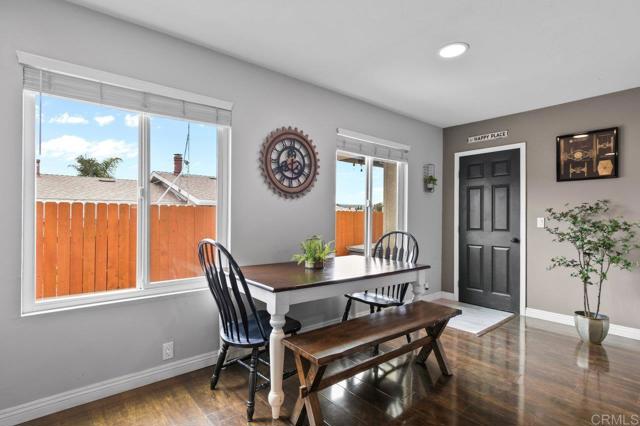Detail Gallery Image 16 of 41 For 8409 Carlton Oaks Dr, Santee,  CA 92071 - 4 Beds | 2 Baths