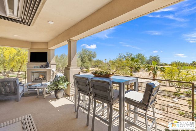 504 Retreat Circle, Palm Desert CA: https://media.crmls.org/mediaz/4b32daad-dc95-414d-abd5-64de77a888b7.jpg