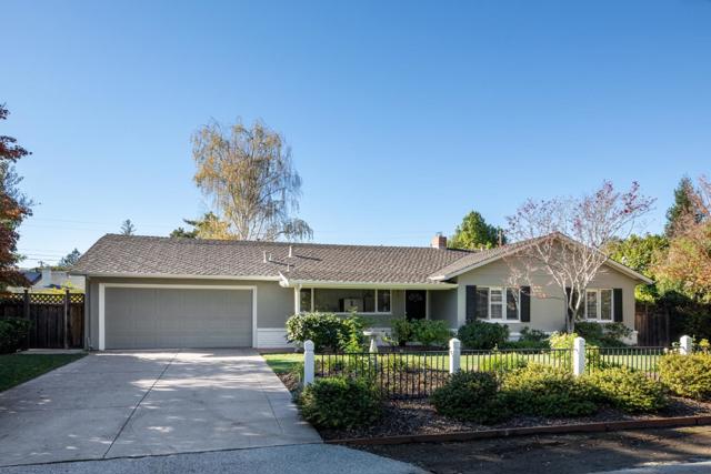 668 Tomi Lea Street, Los Altos CA: https://media.crmls.org/mediaz/4b32ed0d-ff9d-4684-845d-77f881a1ea7c.jpg