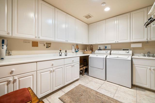 49240 Jfk Trail, Palm Desert CA: https://media.crmls.org/mediaz/4b331391-a580-457e-a8dd-209a5773845d.jpg