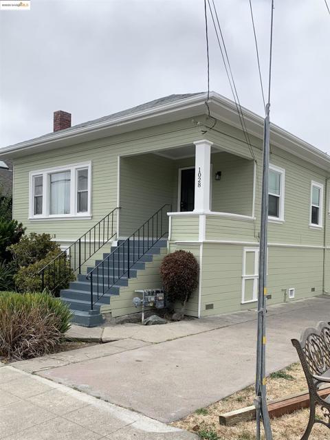 1028 61st St, Oakland CA: https://media.crmls.org/mediaz/4b3318d4-de75-4166-b867-370bbf29311e.jpg