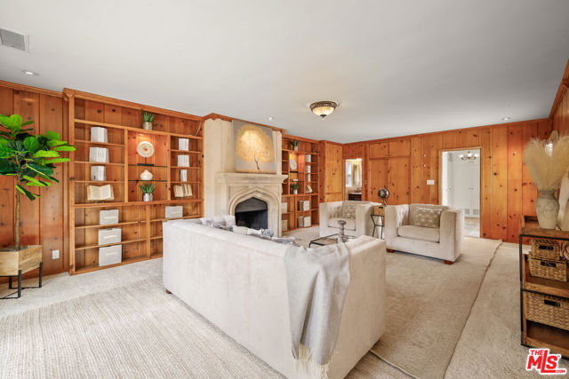 2005 Chilton Drive, Glendale CA: https://media.crmls.org/mediaz/4b33434c-ad6e-4189-9b4d-06b39c51725f.jpg