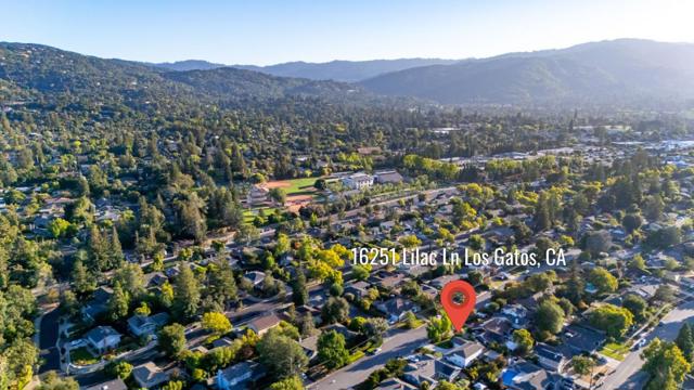 16251 Lilac Lane, Los Gatos CA: https://media.crmls.org/mediaz/4b3465ef-54f0-4833-b4ec-97b0326f1967.jpg