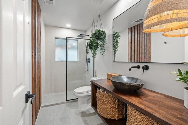 14245 Lora Drive, Los Gatos CA: https://media.crmls.org/mediaz/4b3477e3-7b9f-4a13-89dc-f08e3ed2aef1.jpg