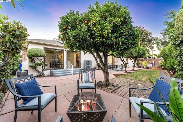 24 Via Hermosa, San Lorenzo CA: https://media.crmls.org/mediaz/4b348269-ca41-4a45-af6e-97b334a9d8fa.jpg