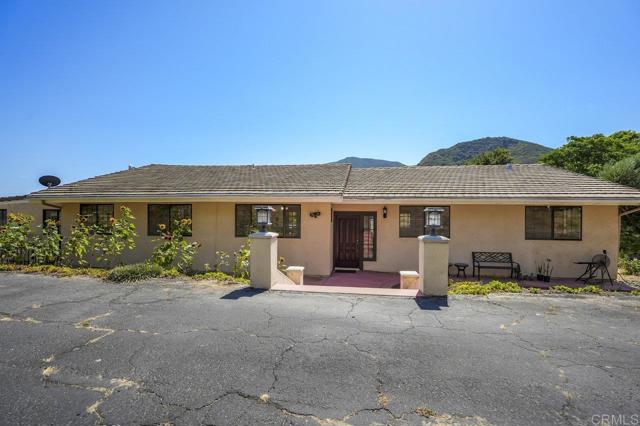 Detail Gallery Image 8 of 43 For 39295 De Luz Rd, Fallbrook,  CA 92028 - 4 Beds | 3/1 Baths