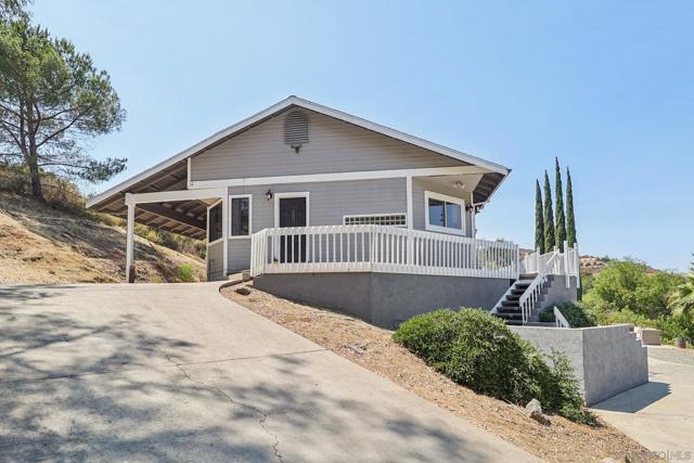 11810 Hi Ridge Rd, Lakeside CA: https://media.crmls.org/mediaz/4b3507c7-517e-4e60-b47d-6fc8bb71b413.jpg
