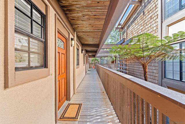 8870 Villa La Jolla Dr, La Jolla CA: https://media.crmls.org/mediaz/4b351146-b256-4f91-a16a-0de48ff1515e.jpg