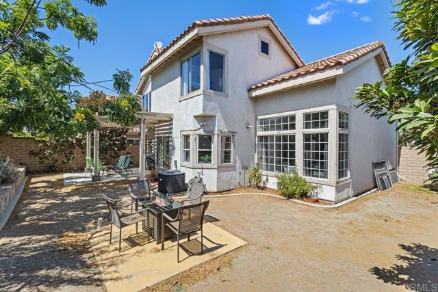 534 S Eveningsong Lane, Anaheim CA: https://media.crmls.org/mediaz/4b357761-e06f-4fbc-8cb3-dacee248c0ca.jpg