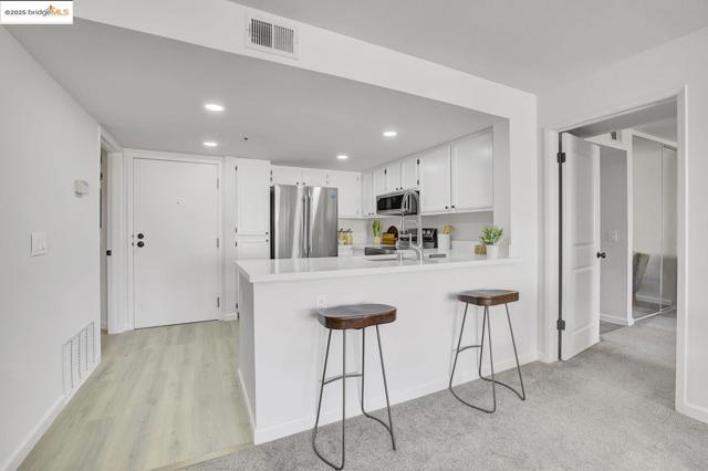 Image 5 of 39 For 545 Pierce St  2410