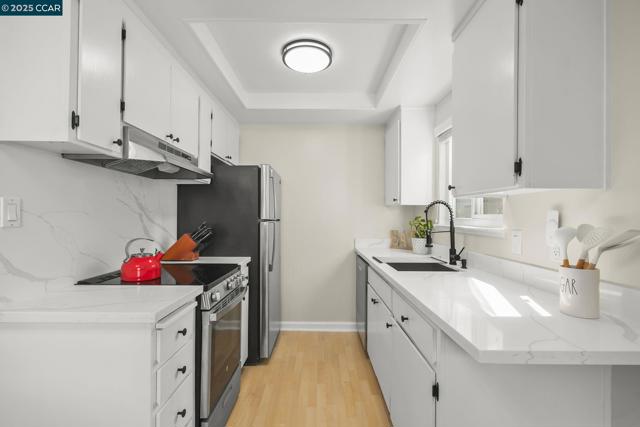 1435 Bel Air Dr, Concord CA: https://media.crmls.org/mediaz/4b359214-4b10-436c-a168-f38059206b16.jpg