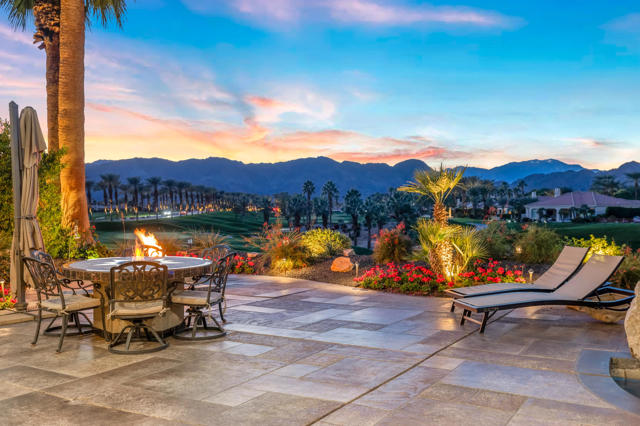 50605 Verano Drive, La Quinta CA: https://media.crmls.org/mediaz/4b35c721-6bbd-43ef-aad7-4feec52086a3.jpg