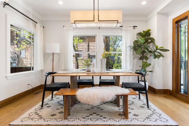 Image 10 of 41 For 3208 Claremont Ave