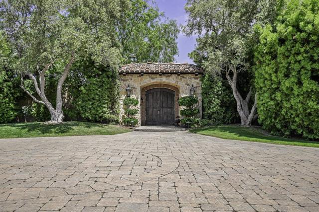 15823 The River Trail, Rancho Santa Fe CA: https://media.crmls.org/mediaz/4b36c2b1-d74f-4c3e-bb36-a5e17ca655b4.jpg
