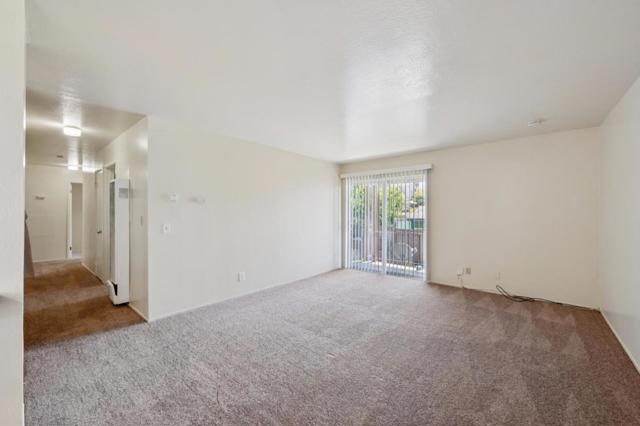 4624 Fairfax Avenue, Oakland CA: https://media.crmls.org/mediaz/4b37b16e-33ce-465d-86a4-902a8cca6771.jpg