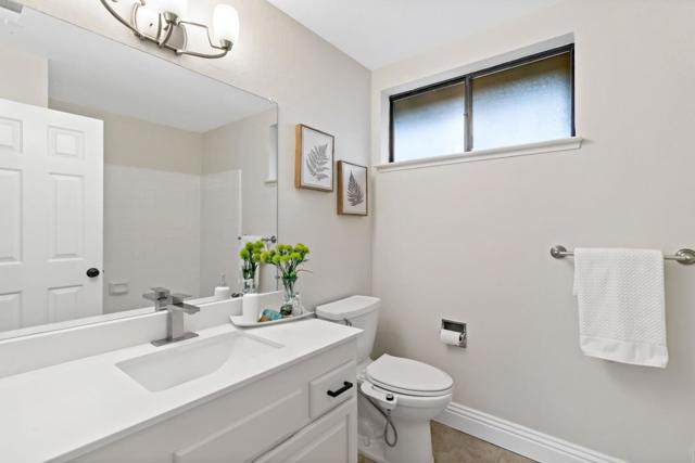 17716 Columbia Drive, Castro Valley CA: https://media.crmls.org/mediaz/4b37f9c9-25a1-41a1-a017-a60e2fe16ac7.jpg