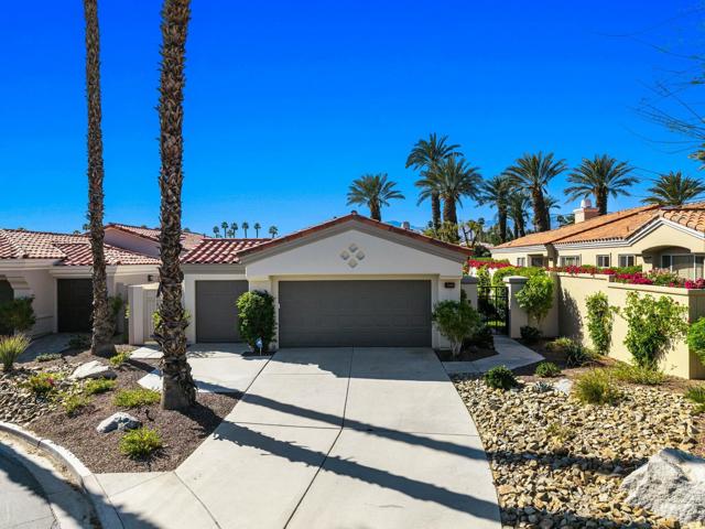 149 Rain Bird Circle, Palm Desert CA: https://media.crmls.org/mediaz/4b3872f9-ff2a-45db-9891-5a51efdc0d5c.jpg