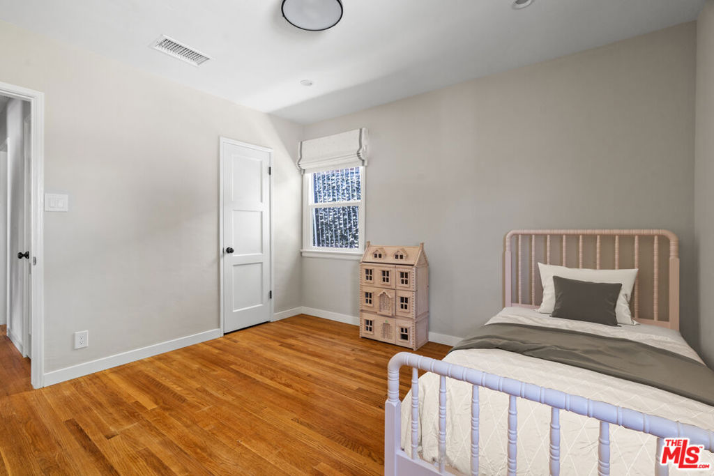 MLS #25616943 image #20