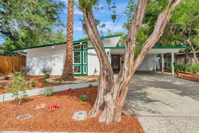 4225 Park Boulevard, Palo Alto CA: https://media.crmls.org/mediaz/4b387cc4-5222-44a7-81f1-d9b1d4df5064.jpg