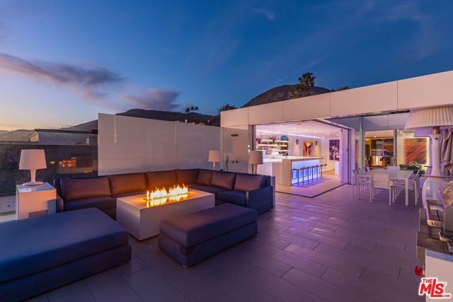 Image 28 of 30 For 31636 Sea Level Drive