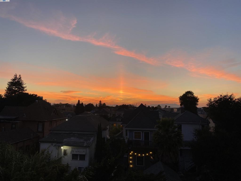 https://media.crmls.org/mediaz/4b39b6bf-5867-4d9b-ae4f-607204b596bf.jpg?preset=X-Large
