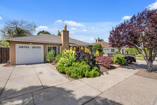 1048 Inverness Drive, San Carlos CA: https://media.crmls.org/mediaz/4b3b88dd-e877-4144-841a-8dcf4679c843.jpg