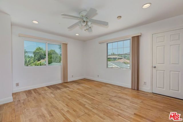 5049 Hesperia Avenue, Encino CA: https://media.crmls.org/mediaz/4b3b9a28-f892-479c-bf6b-762537014687.jpg