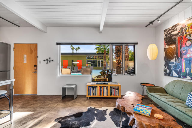 1611 S Calle Palo Fierro #4, Palm Springs, CA 92264