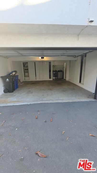1654 Michael Lane, Pacific Palisades CA: https://media.crmls.org/mediaz/4b3ce596-6cfb-45d9-a5d7-4220555393b3.jpg