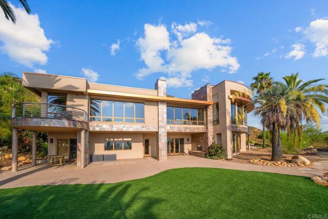 Image 4 of 75 For 14949 Presilla Dr