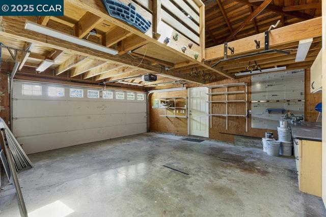 41 Iris Ln, Walnut Creek CA: https://media.crmls.org/mediaz/4b3e6fca-754f-4306-93c6-10619ce029bf.jpg