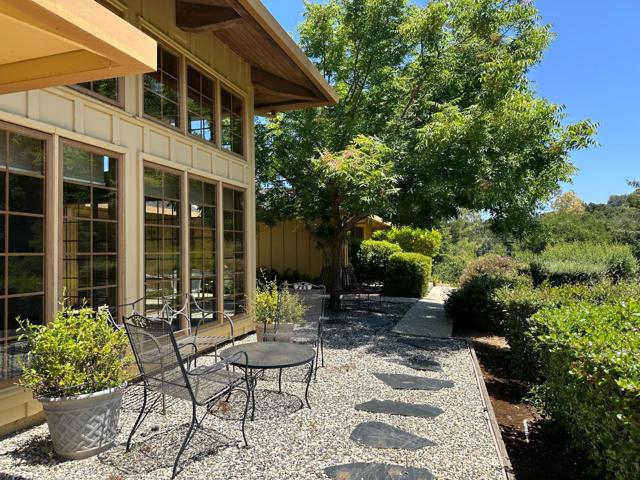 25228 La Loma Drive, Los Altos Hills CA: https://media.crmls.org/mediaz/4b3efd5c-1453-4ae9-a745-93263e2a3607.jpg