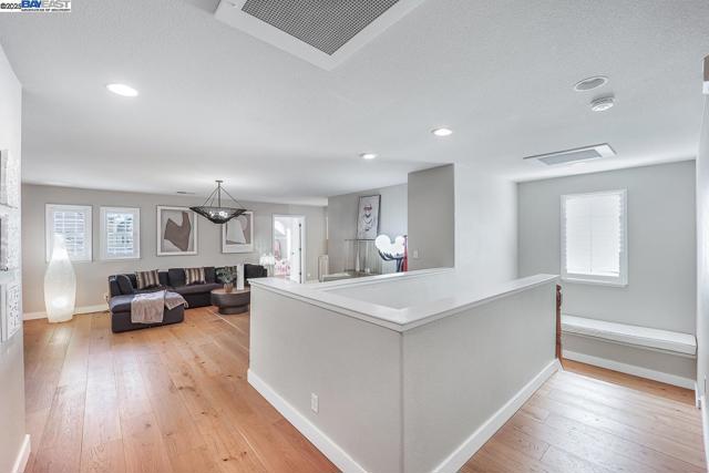 2744 Redbridge Rd, Tracy CA: https://media.crmls.org/mediaz/4b3f25f8-4318-4371-b45f-599570b6e76b.jpg
