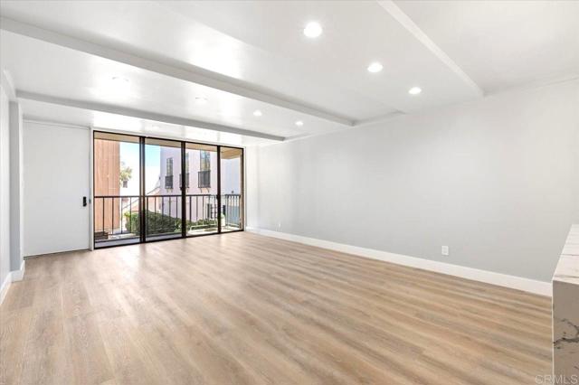 Detail Gallery Image 19 of 27 For 1250 Cave St #3,  La Jolla,  CA 92037 - 2 Beds | 2 Baths