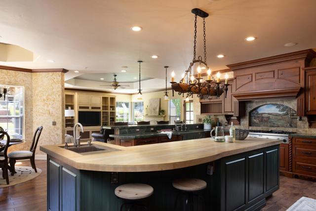 6 Sleepy Hollow Drive, Carmel Valley CA: https://media.crmls.org/mediaz/4b3f6a06-45e3-4190-a8eb-9a2453fa16e7.jpg