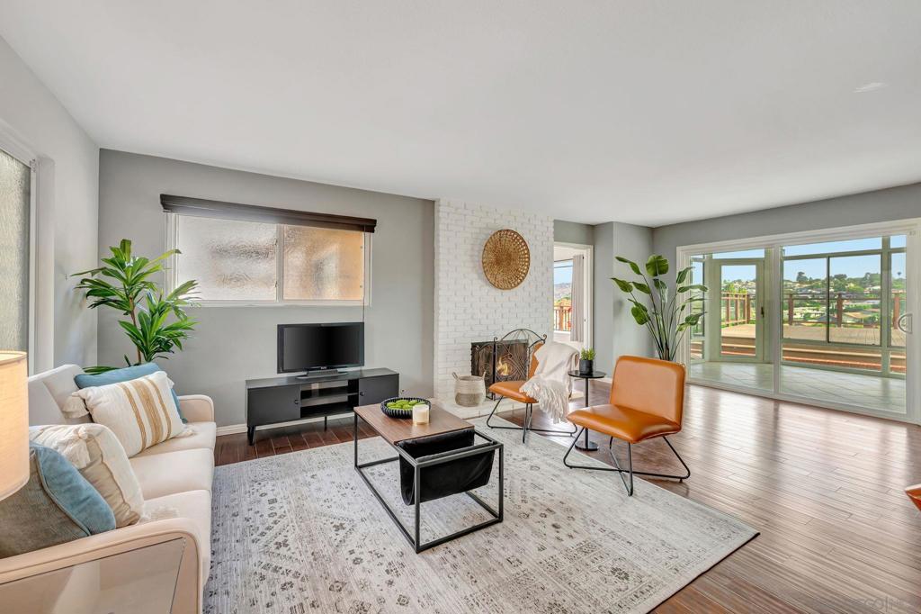 MLS #250031778SD img 4