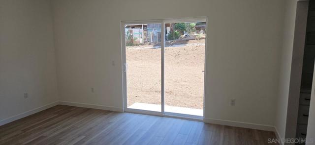 11977 Raceway, Lakeside CA: https://media.crmls.org/mediaz/4b411384-57df-4d9e-8499-d4182657fc11.jpg