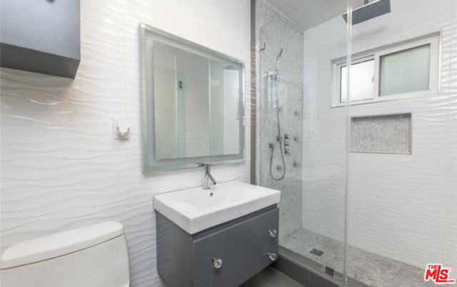 1228 N La Cienega Boulevard, West Hollywood CA: https://media.crmls.org/mediaz/4b41916b-ca6c-4cf4-b31e-32e102c3fecf.jpg