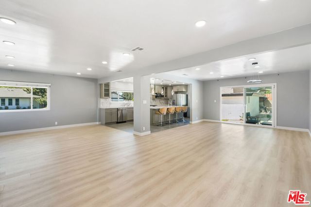 8901 Rubio Avenue, North Hills CA: https://media.crmls.org/mediaz/4b41b589-c595-4f6e-8d88-c88932d7c4db.jpg