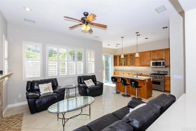 11424 Miro Cir, San Diego CA: https://media.crmls.org/mediaz/4b41edb7-4304-4387-b5cb-504a88fbf240.jpg