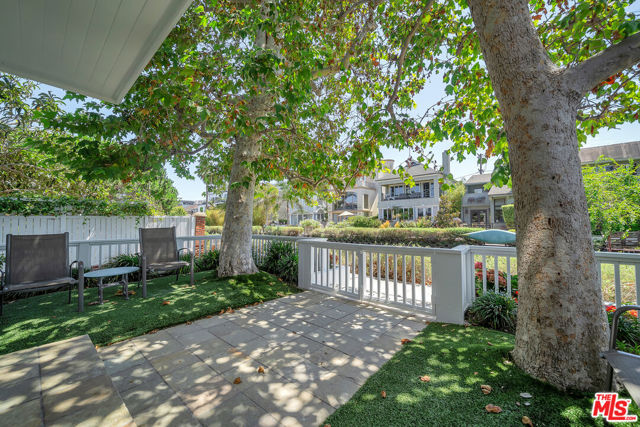 Image 41 of 43 For 2620 Grand Canal