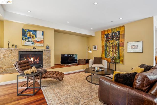 1015 Grand View Dr, Berkeley CA: https://media.crmls.org/mediaz/4b426d8f-5d25-45a9-a146-504e57d789b0.jpg